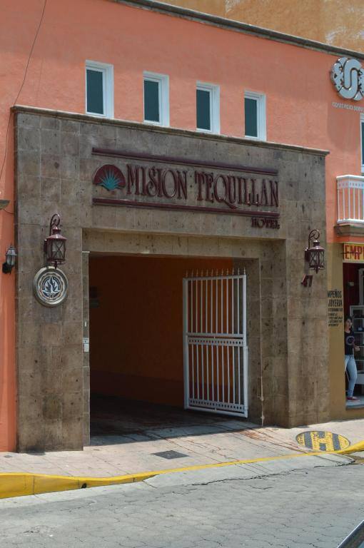 Entrance of Hotel La Rienda Mision Tequillan in Tequila